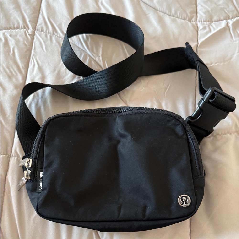 lululemon athletica Black Belt Bag - Picture 9 of 9
